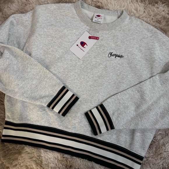 NWT LIMITED ED Champion Women's Elective Cropped Crewneck Sweatshirt Ash Heather - Picture 4 of 8